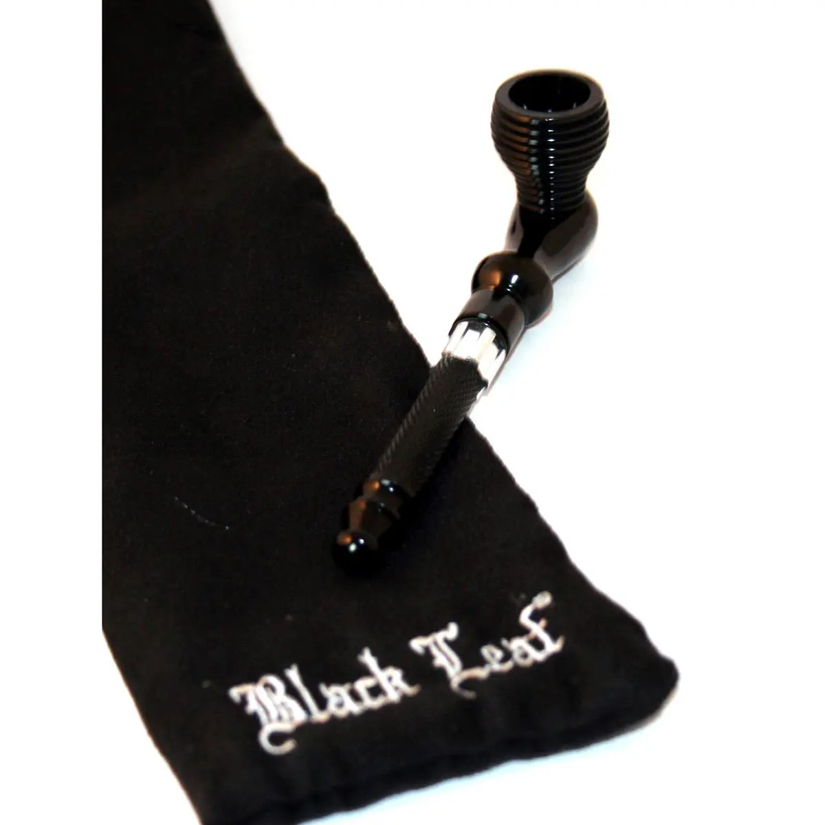 Pipe en alu anodisé avec sachet en velours - 12cm